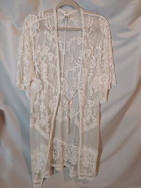 Francesca's Mi Ami Ivory Lace Boho Feminine Kimono